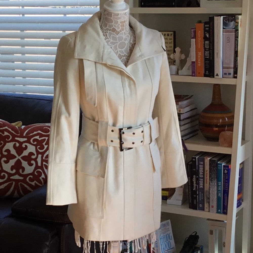 ✨ZARA✨ CREAM COAT
